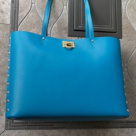 Michael Kors Handbags - Michael Kors Manhattan Large Tote Leather Color Lagoon